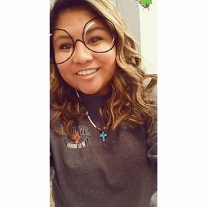 Meet your Posher, Dakota